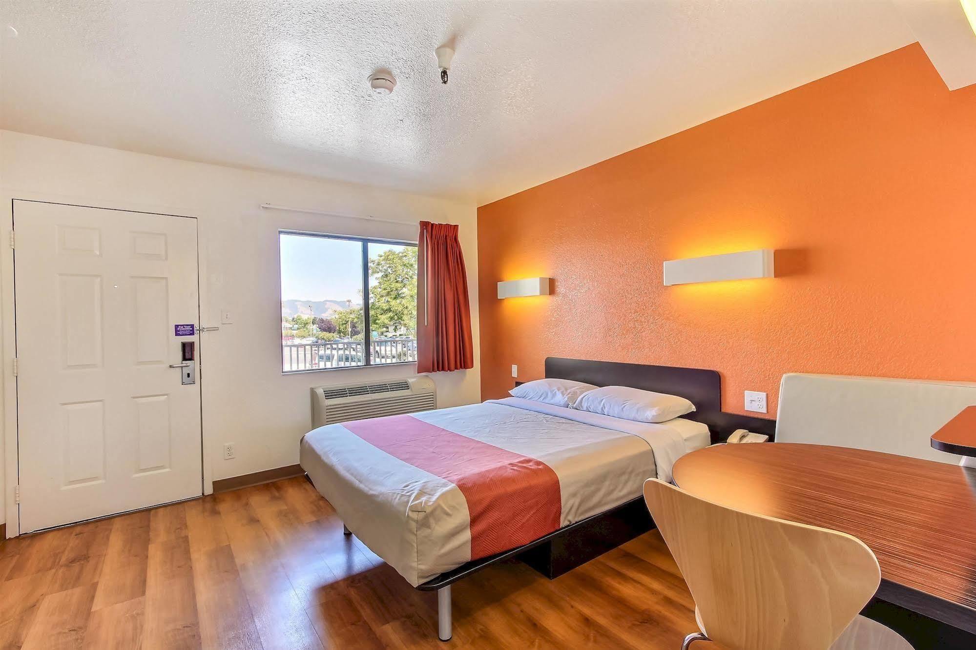 Motel 6-Watsonville, Ca - Monterey Area Dış mekan fotoğraf